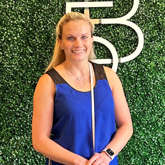 Meet your Posher, Natalie - Picture 2 of 2